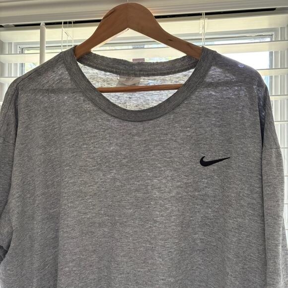 Vintage Thrashed Nike T-Shirt Size XL Distressed Paper Thin Holes Faded Burnout - Picture 1 of 5